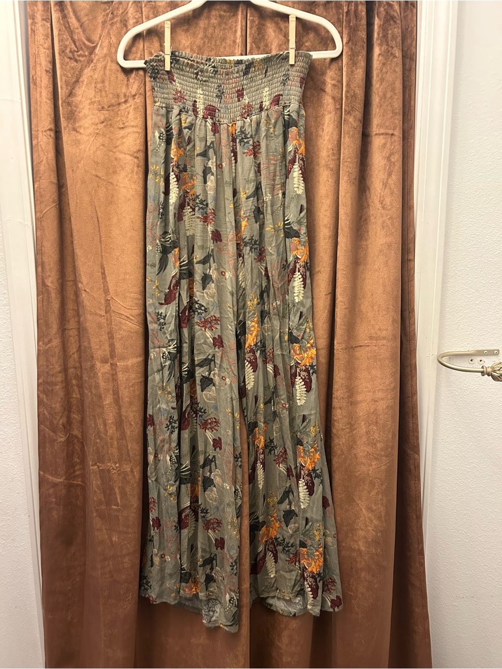 Rewatch Smocked Waist Floral Wide-Leg Pants